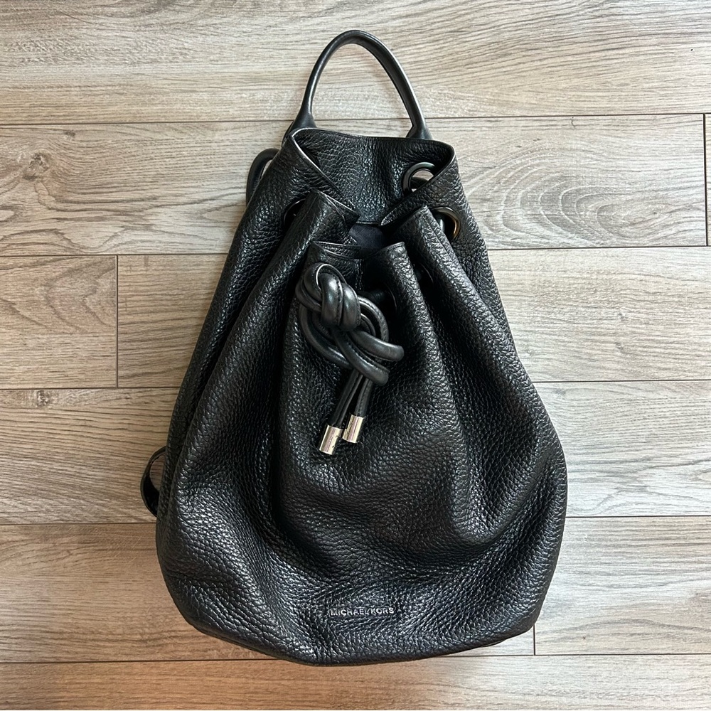 {Michael kors} black leather cinch backpack